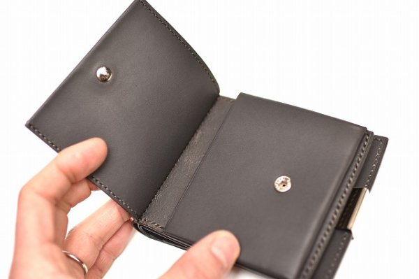 画像3: ED ROBERT JUDSON　" GEM - Flat Oil Smooth Half Wallet "　col.CHARCOAL(08)