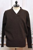 画像1: Slopeslow　" Cross Vneck Sweater - Hard twisted Shetlandwool "　col. Brown (1)