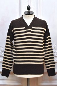 Slopeslow　" Cross Vneck Sweater - Hard twisted Shetlandwool "　col. Brown x White
