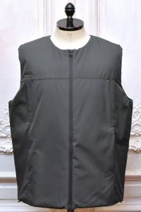 GR10K　" INSULATED PADDED VEST - WR LAMINATED 2L "　col.Coal Grey