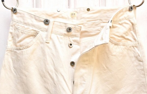 画像2: Taiga Takahashi　" BUCKLE-BACKED TROUSERS  "　col.Ivory