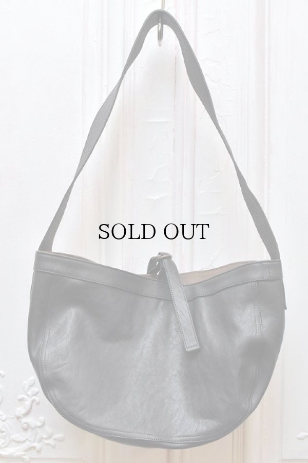 画像1: Taiga Takahashi　" NEWSBOY BAG small - HORSE LEATHER "　col.Black