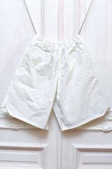 TUKI　" jog short - garment dye "　col.vtg white
