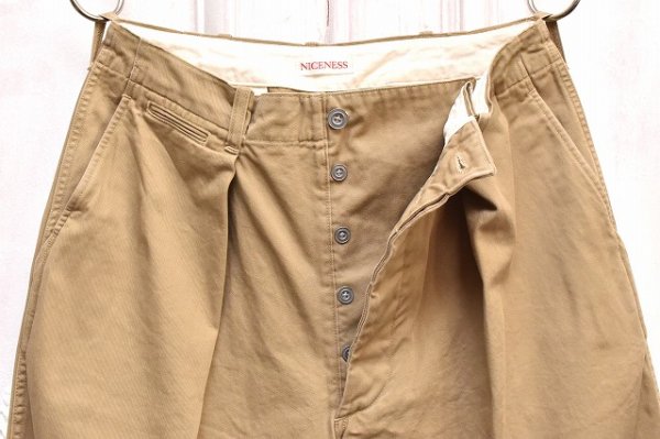 画像2: NICENESS　" ALBARN - Aged Effect Resized Chino Trousers "　col.Beige