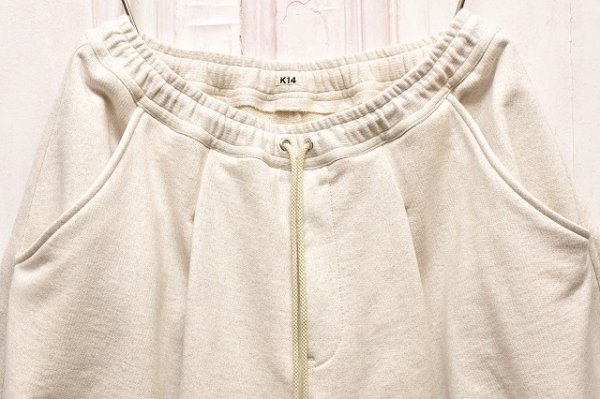 画像2: KHOKI　" Pleated Balloon Sweat Shorts "　col.Oatmeal